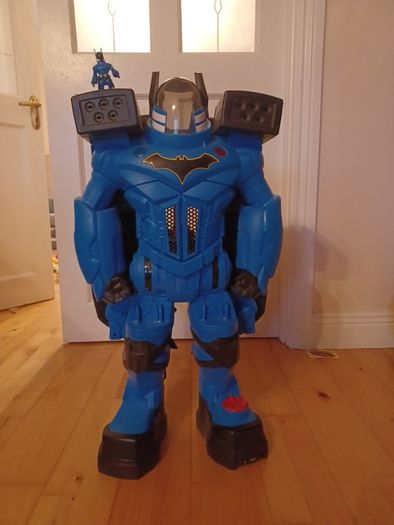 Batman Imaginext Giant Batrobot with popout wings