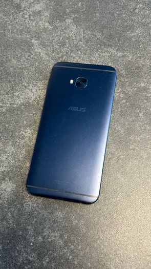 ASUS ZenFone 4 Selfie Pro smartphone