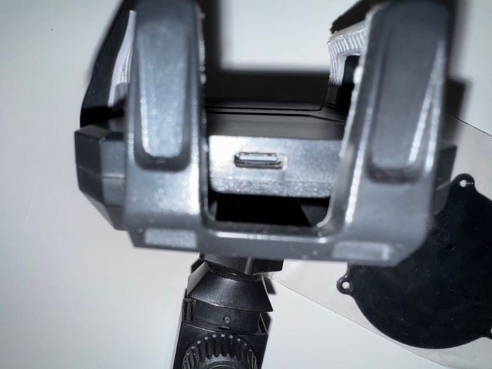Universal wireless car mobile holder and charger