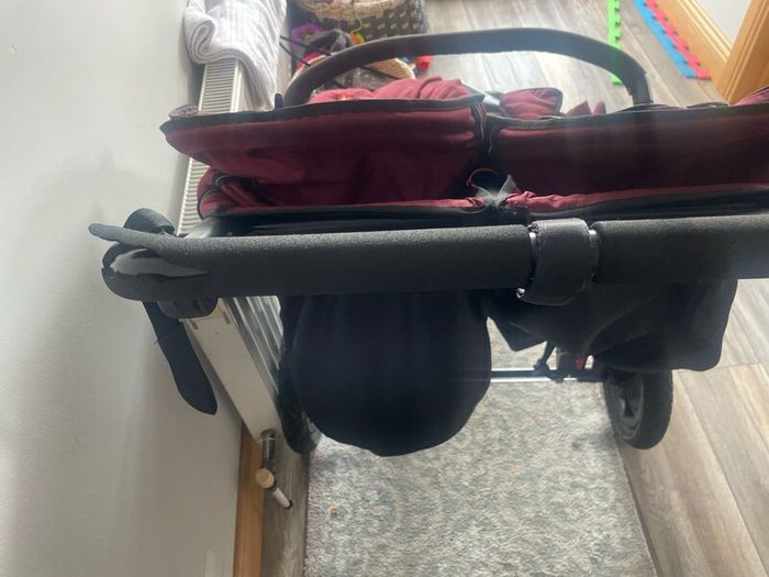Outnabout Nipper Double V6 Pushchair