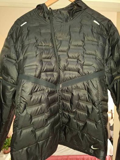 Nike Aeroloft Hooded Running Jacket Black