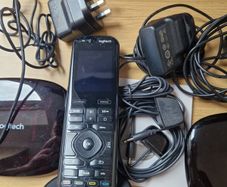 Logitech Harmony Elite Remote System  Dual Hub Complete Kit  Rare