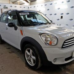 2015 Mini Countryman Breaking For Parts