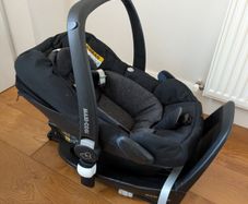 Maxi Cosi - Seat + Base