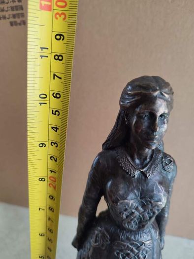 Vintage Genesis Fine Art Cold 27 CM. TALL Cast Bronze Resin Lady