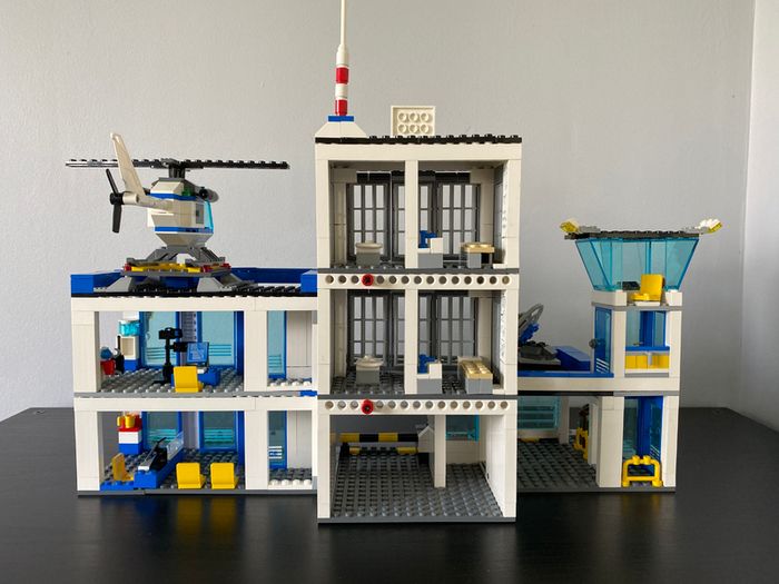 Lego City - Police Station 60047