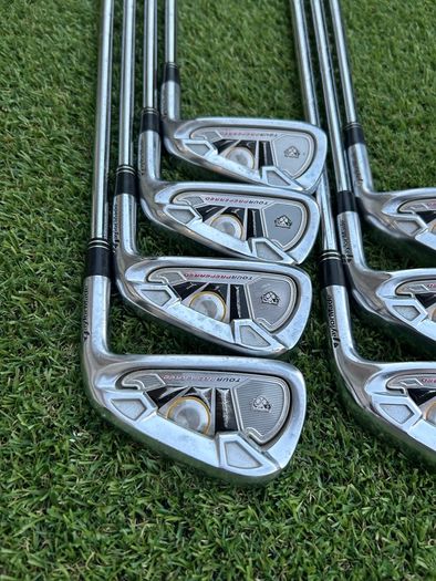 Full set of Taylormade Golf clubs
