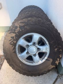 16"BF goodrich tyres and original Rims for Land cruiser 100 series