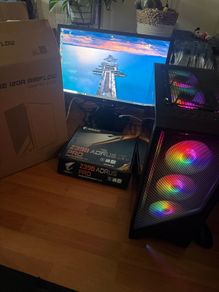 custom game PC +Monitor