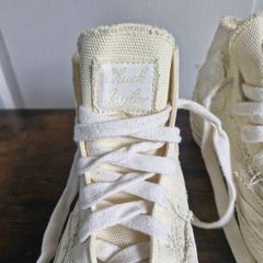 Cream Converse size 6