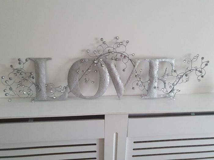 Metal "LOVE" wall art