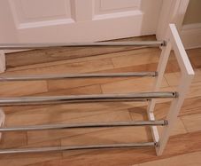 Extendable shoe rack