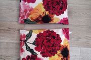 2 floral print cushions