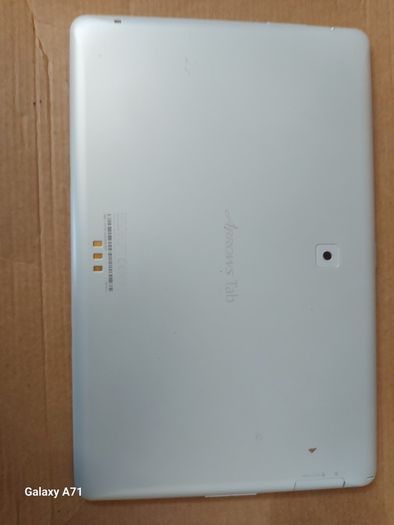 ARROWS 10.1 inch Tablet, Model FJT21, 64GB, in excellent condition, great for youtube and watching movies