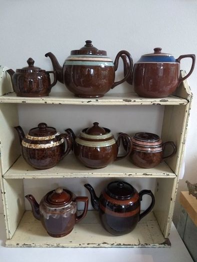 Fabulous Mid-Large Brown Betty Teapot, by Alcock, Lindley and Bloore, With Mint Green Mottled Stripes, Holds One Litre/ 1.75 Pints