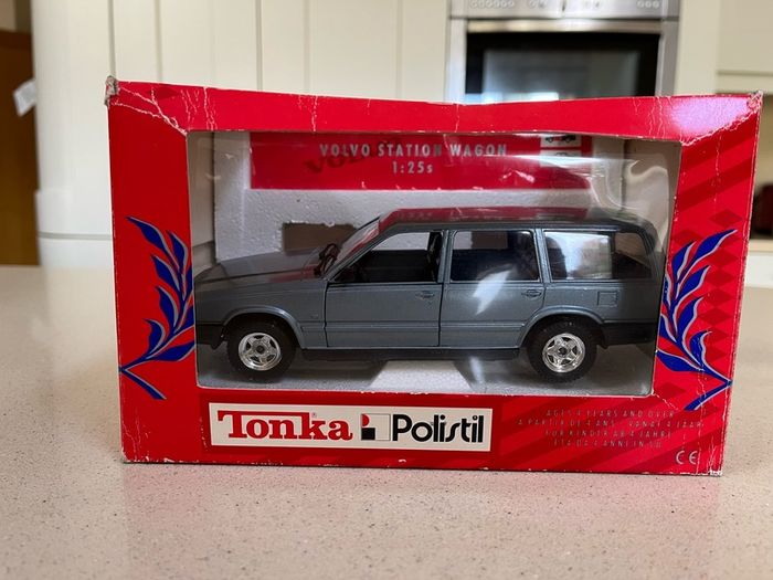 Volvo 760 GL Station Wagon 1/25 Polistil