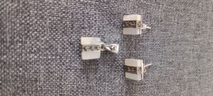 Sterling silver 925 set with Mather of pearl
