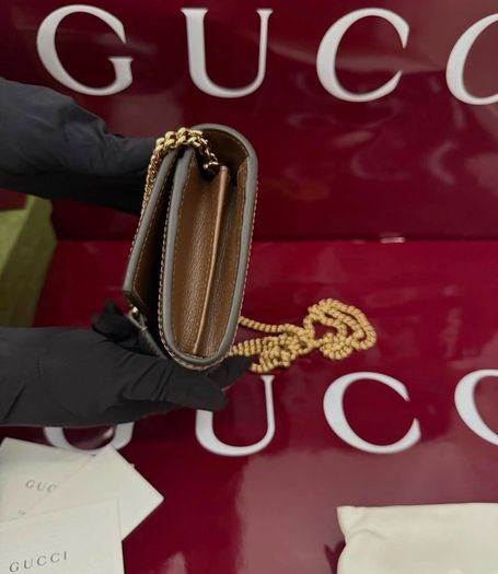 Gucci original wallet with chain