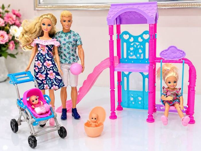 Barbie Family & Playground Set Dolls & Accessories