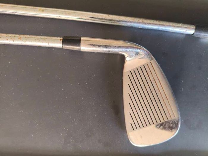 8 Wilson golf irons