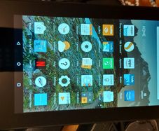 Amazon Fire 5th Generation, 8GB, Model SV98LN in very good cosmetic condition, but needs new Battery