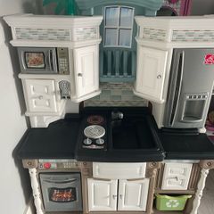 Kids play kitchen