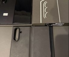 Samsung Z Fold 7 512GB (Like New) IRISH/ EU 1 yr Samsung Warranty Free Phone Cover.
