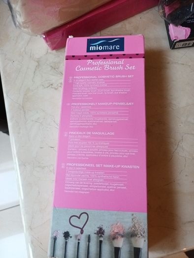 Miomare Professional  Cosmetic  Brush Set. (7 Brushes) In Original  Packaging.