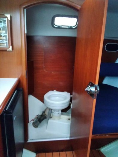Beneteau Antares 710 Boat