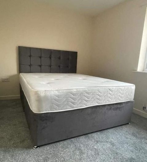 New Stylish single ,Double 4ft, 4ft6, King 5ft And 6ft Superking Sizes Divan Beds Instock. Drawers And Optional Tufted Mattresses Available. Free Delivery
