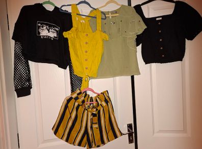 Small summer bundle, some items brand NEW, 11/12 yo