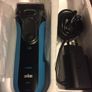 Braun Series 3040 Wet And Dry Electric Shaver with trymer Image 2