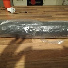 Hit Fitness Weight Bar Neck & Hip Trust Pad and Hit Fitness Olympic Bar Spring Collars