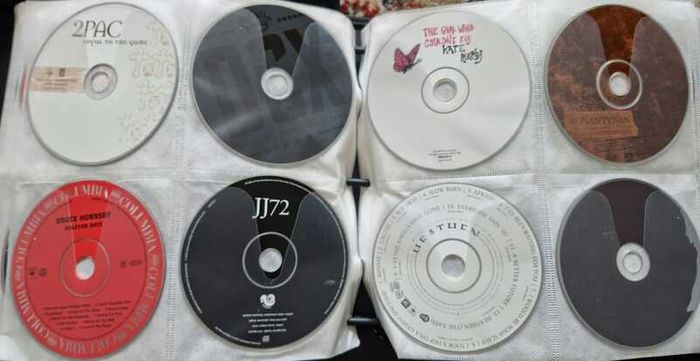 160 CD + Case. All CD's in perfect playable condition.
