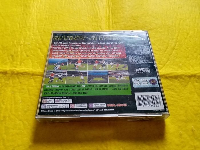 This is Football PlayStation1 Ps1 PlayStation 2 ps2 games Original