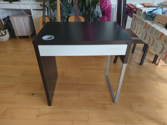 Ikea Micke desk