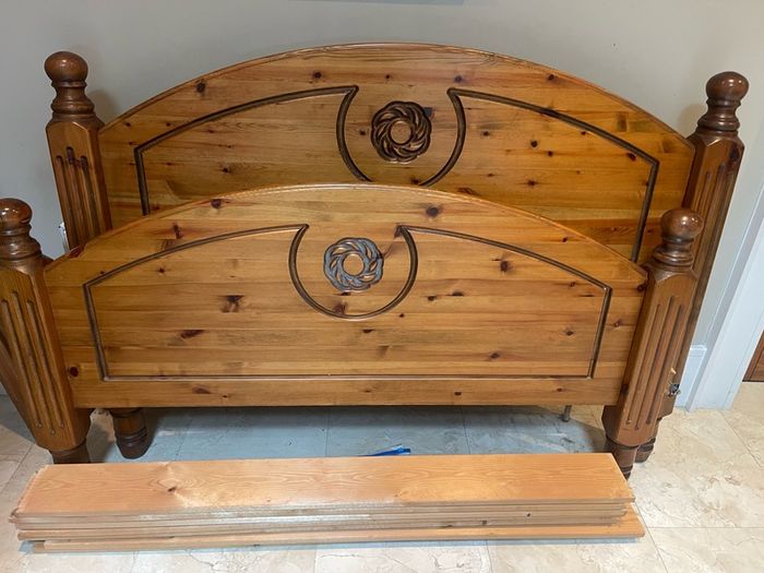 Lovely Extremely Solid 4Ft 6 Double Bed Frame - Can Deliver