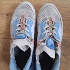 Free. Boys runners. Size 5