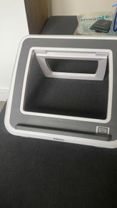 Laptop stand