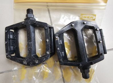 Wellgo Flat Platform Bike Pedals, Pair