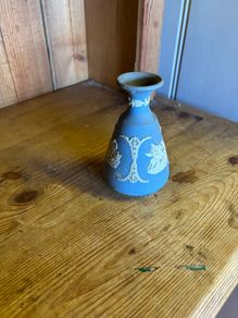 Wedgewood cameo vase