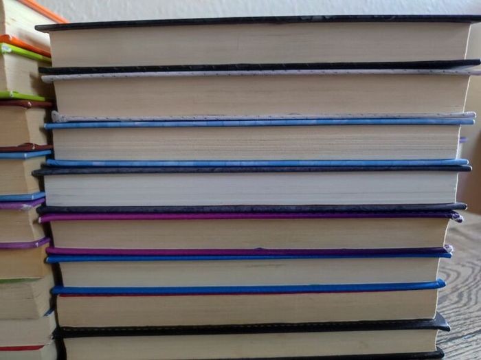 17x Diary of a Wimpy Kid  by Jeff Kinney, Age 9+