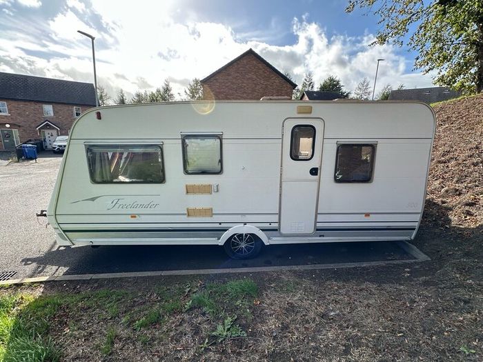 5 berth lunar caravan