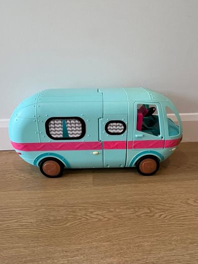 L.O.L. Surprise dolls! LOL Glam n Go Camper van.