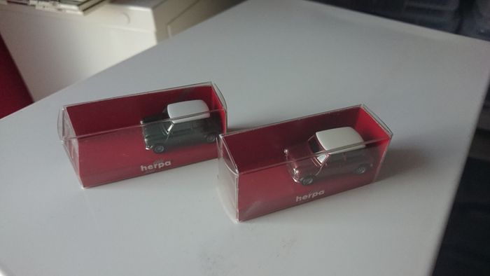 2 MINI Model cars