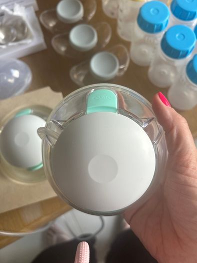 Starter Bundle- Elvie Stride 2 Wearable breast pump & Accessories