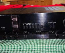 Vintage Luxman tube hybrid 105U amp