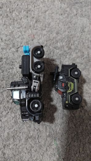 Transformers / toys / combiners