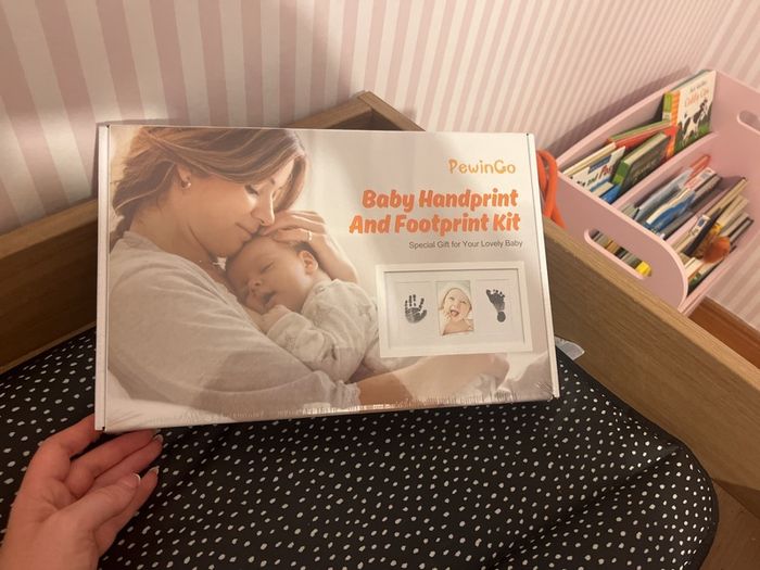 Baby handprint and footprint kit