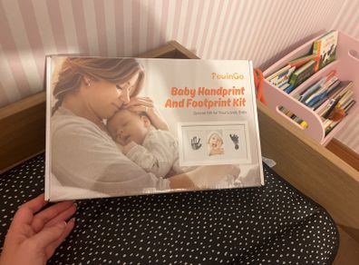 Baby handprint and footprint kit